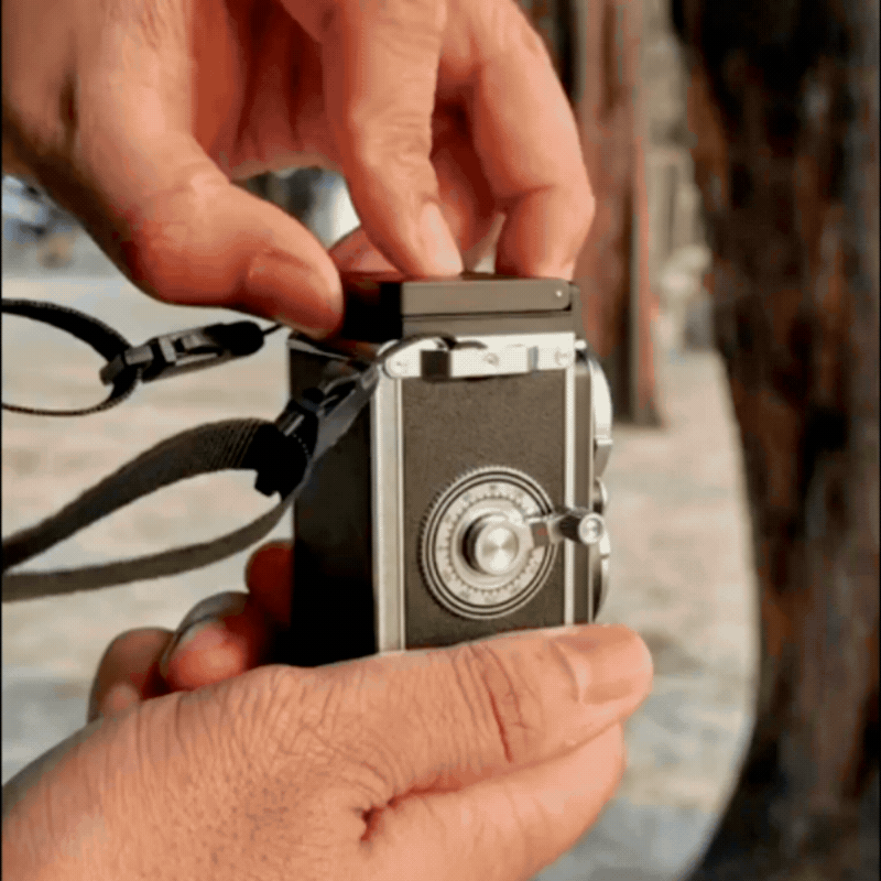 Retro Dijital Fotoğraf Makinesi